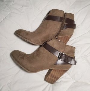 Carlos Santana ankle boots